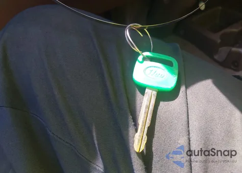 1999 Toyota Tacoma z USA, uszkodzony, nr VIN 4TAVL52N6XZ400925